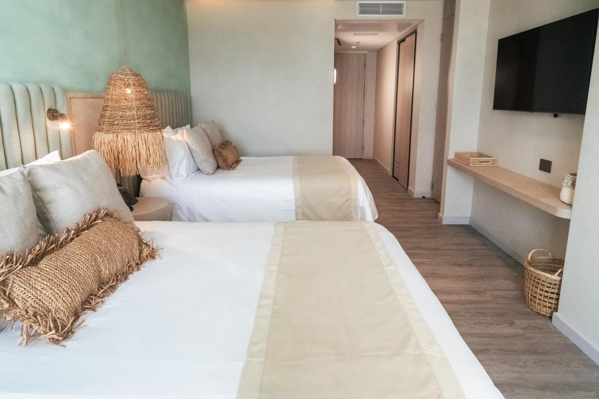 Superior Twin Room,1535509318:JPEG